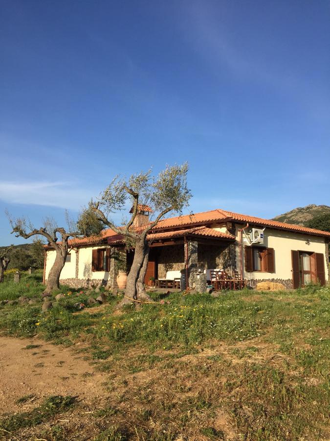 Agriturismo Gennemara Couette-café Perdaxius
