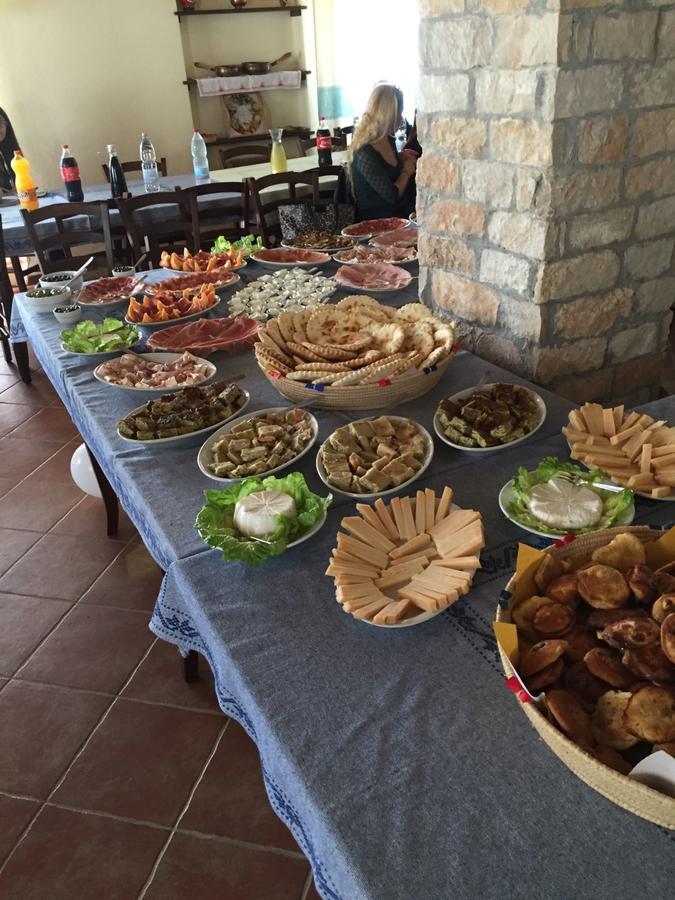 Agriturismo Gennemara Couette-café